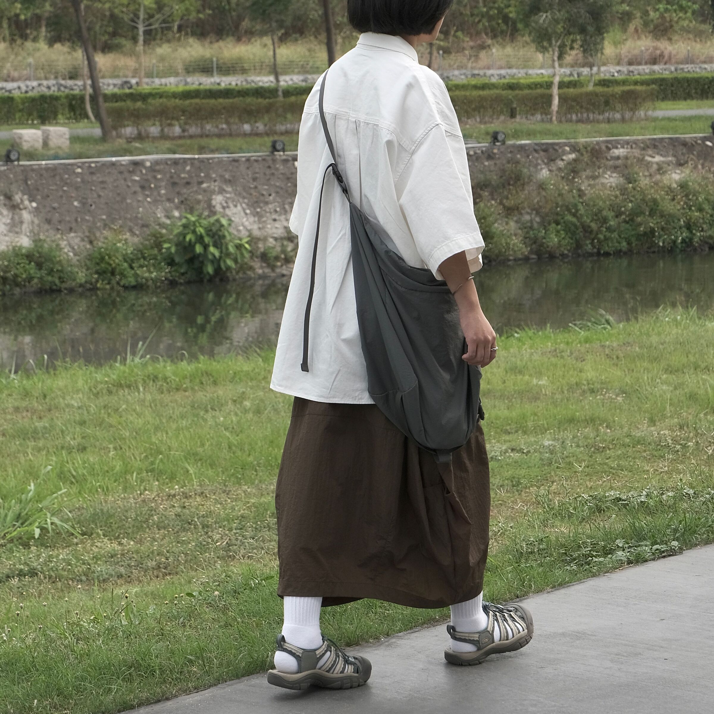 尼龍輕感大容量包包2