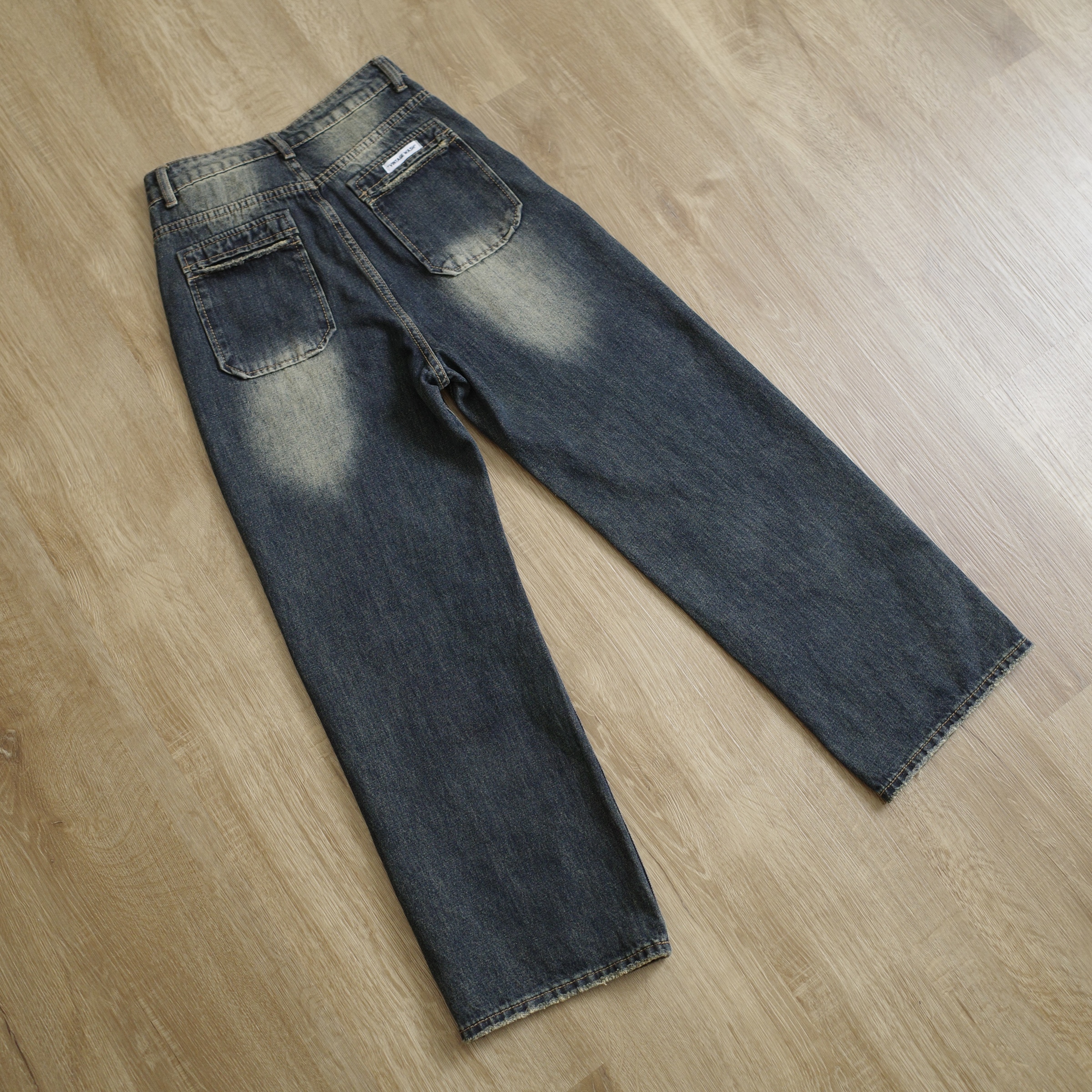 毛邊刷舊直筒牛仔褲9