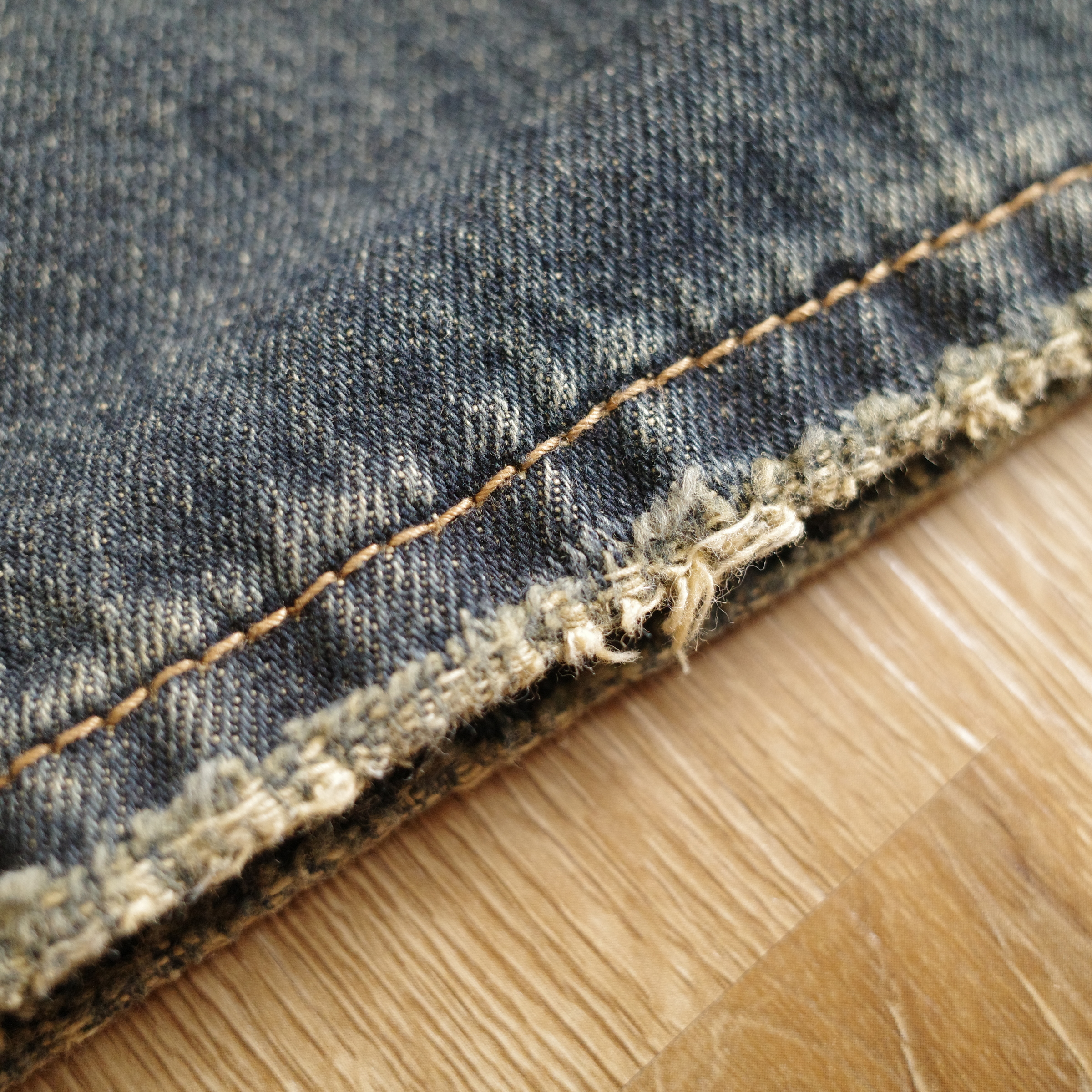 毛邊刷舊直筒牛仔褲7
