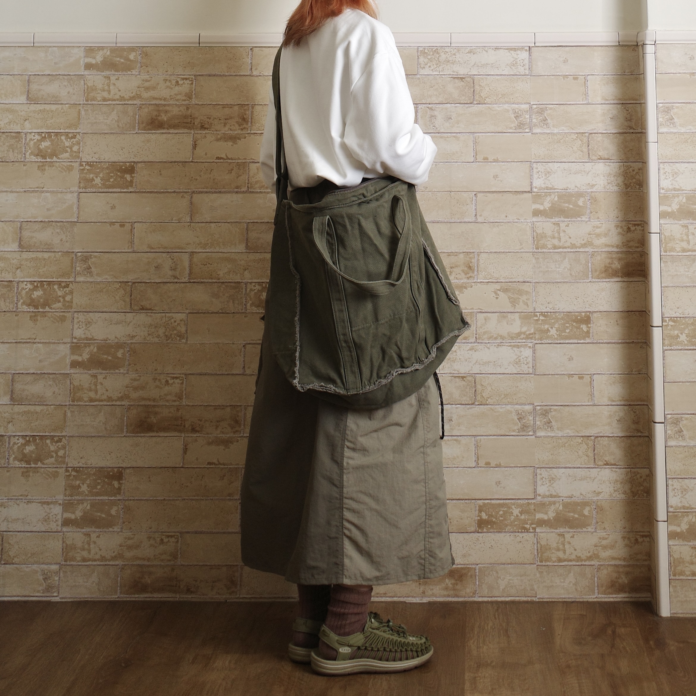 手提斜肩帆布大包包2