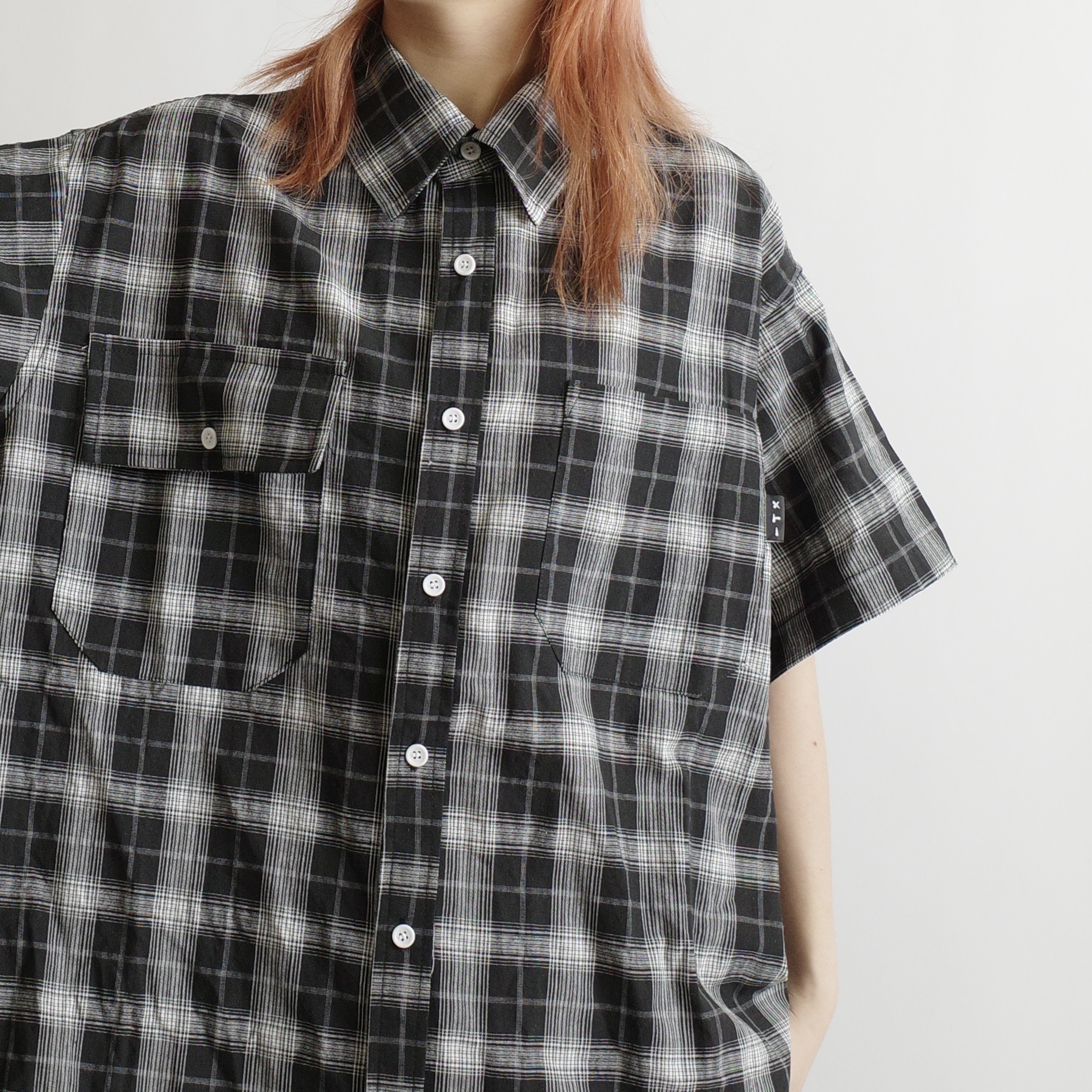 格紋非對稱口袋短襯4