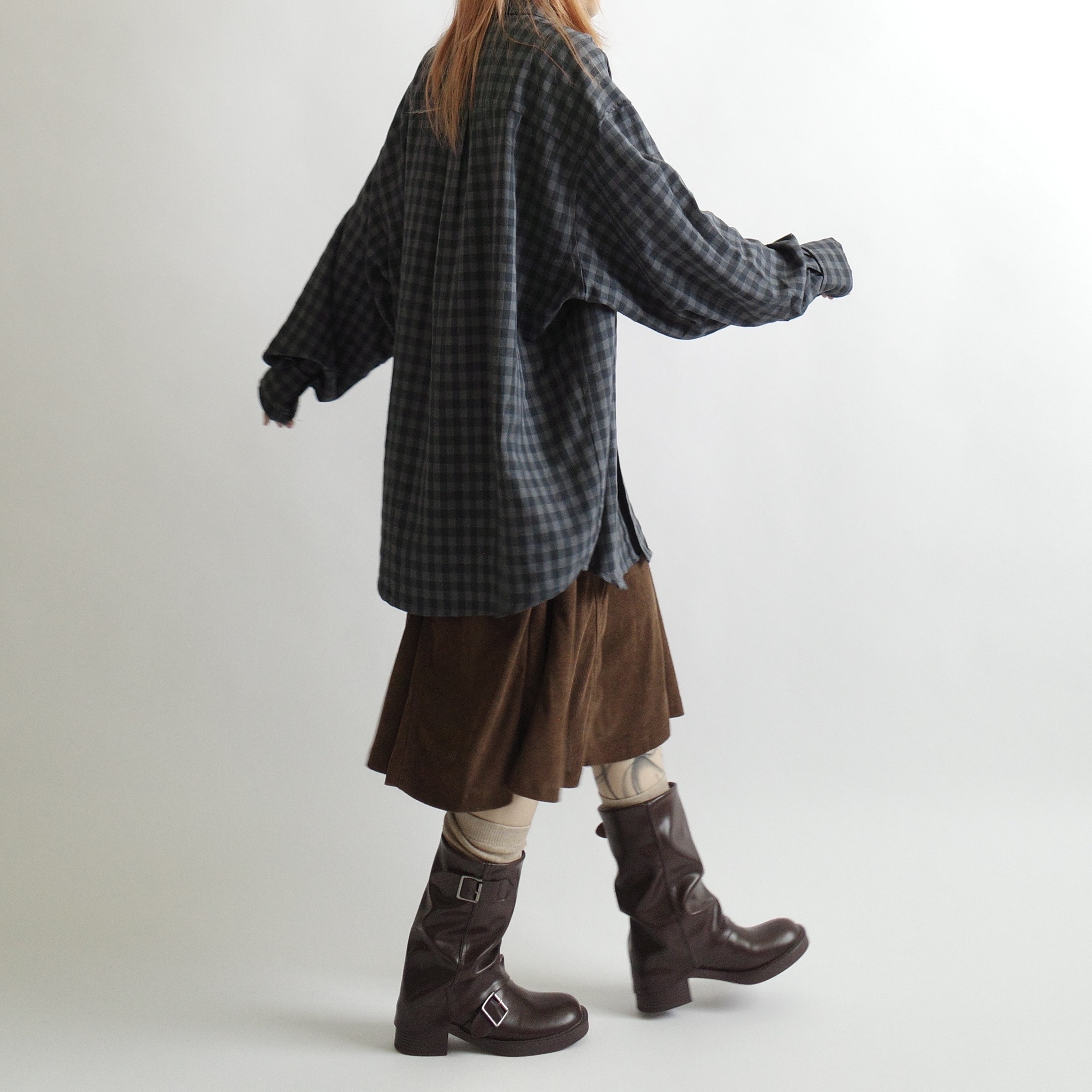 灰藍格紋寬寬長襯1