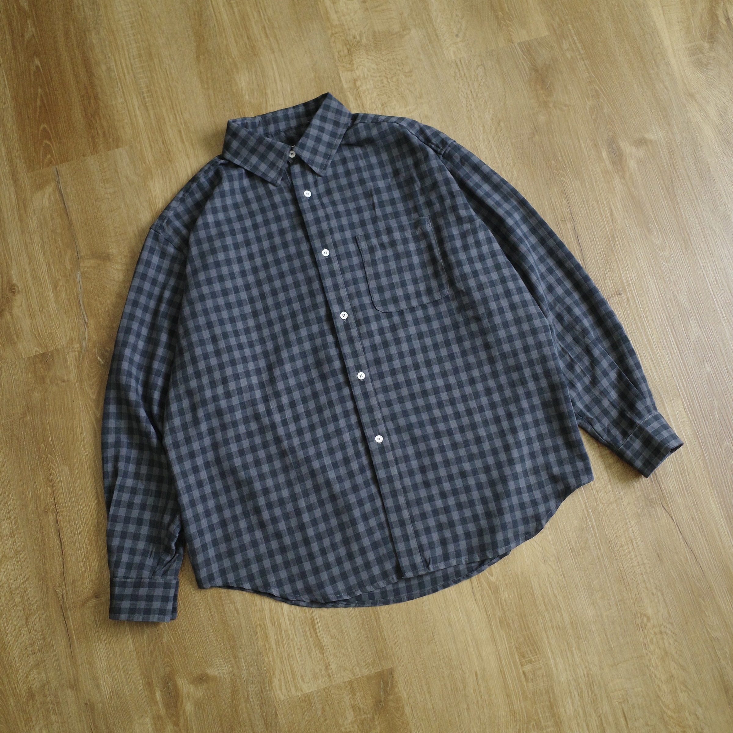 灰藍格紋寬寬長襯6