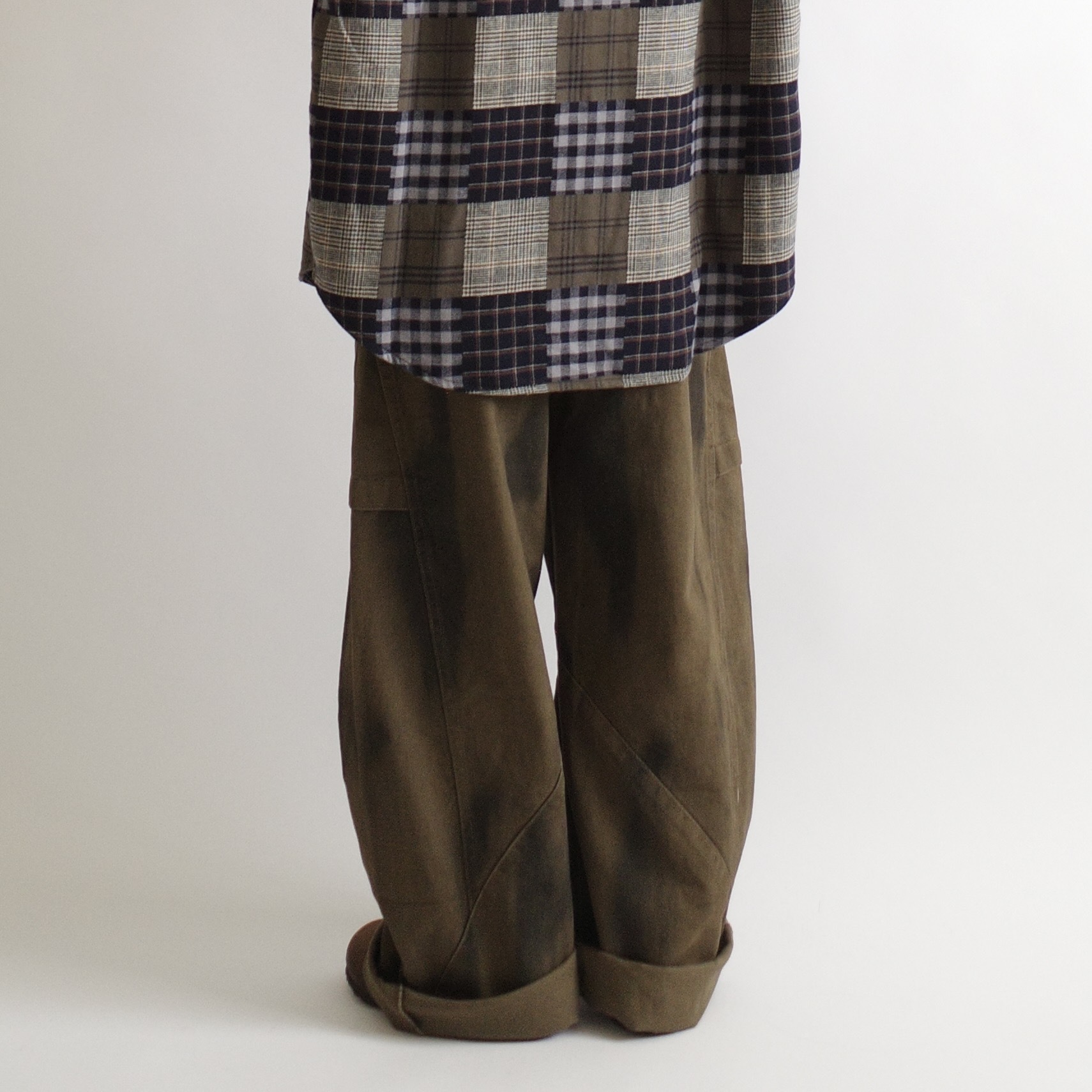 髒髒染褶皺寬褲1