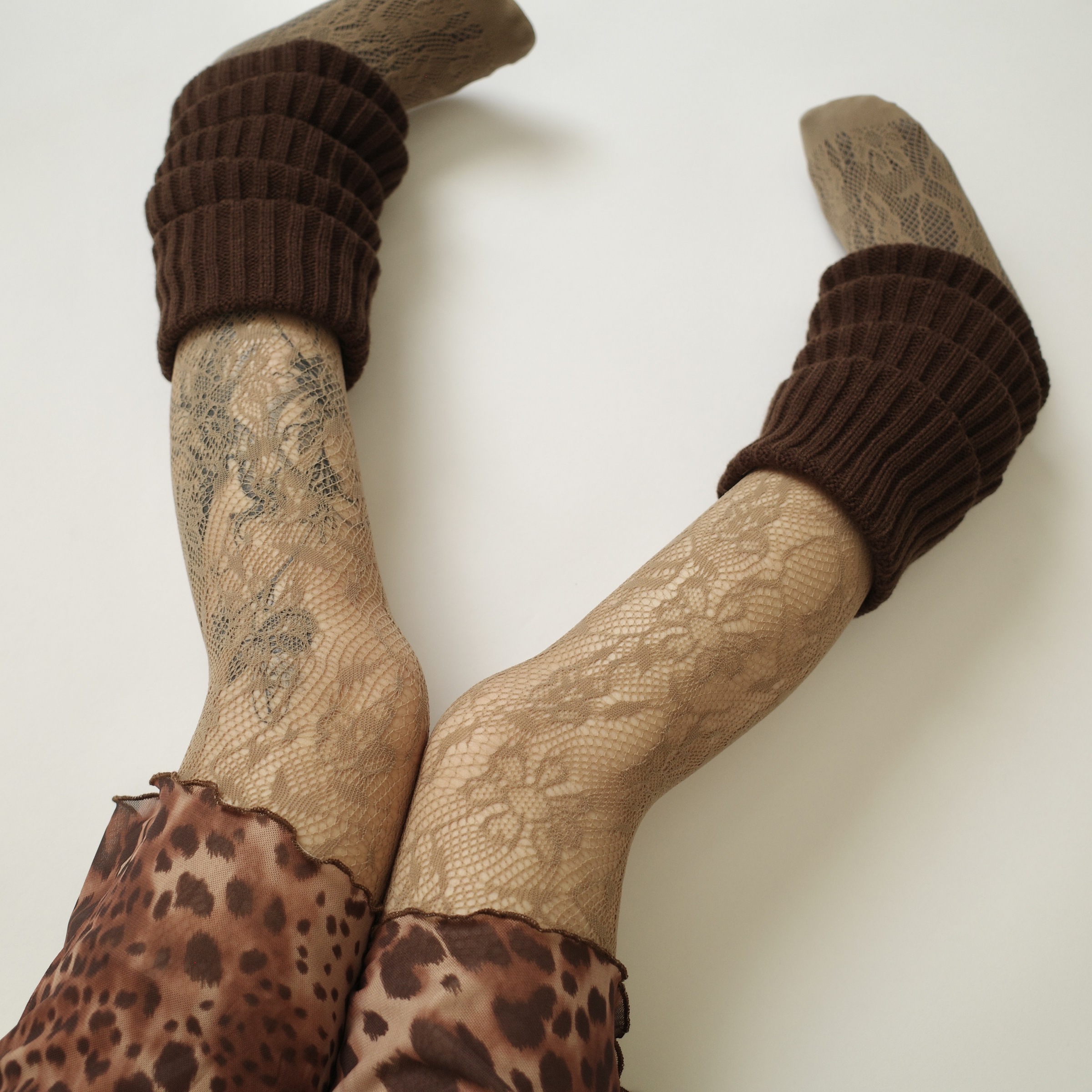棕花鏤空蕾絲襪1