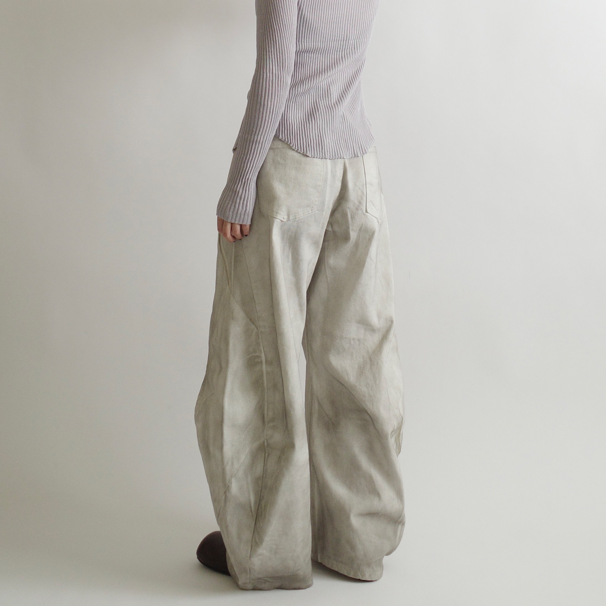 髒髒染白彎刀褲1