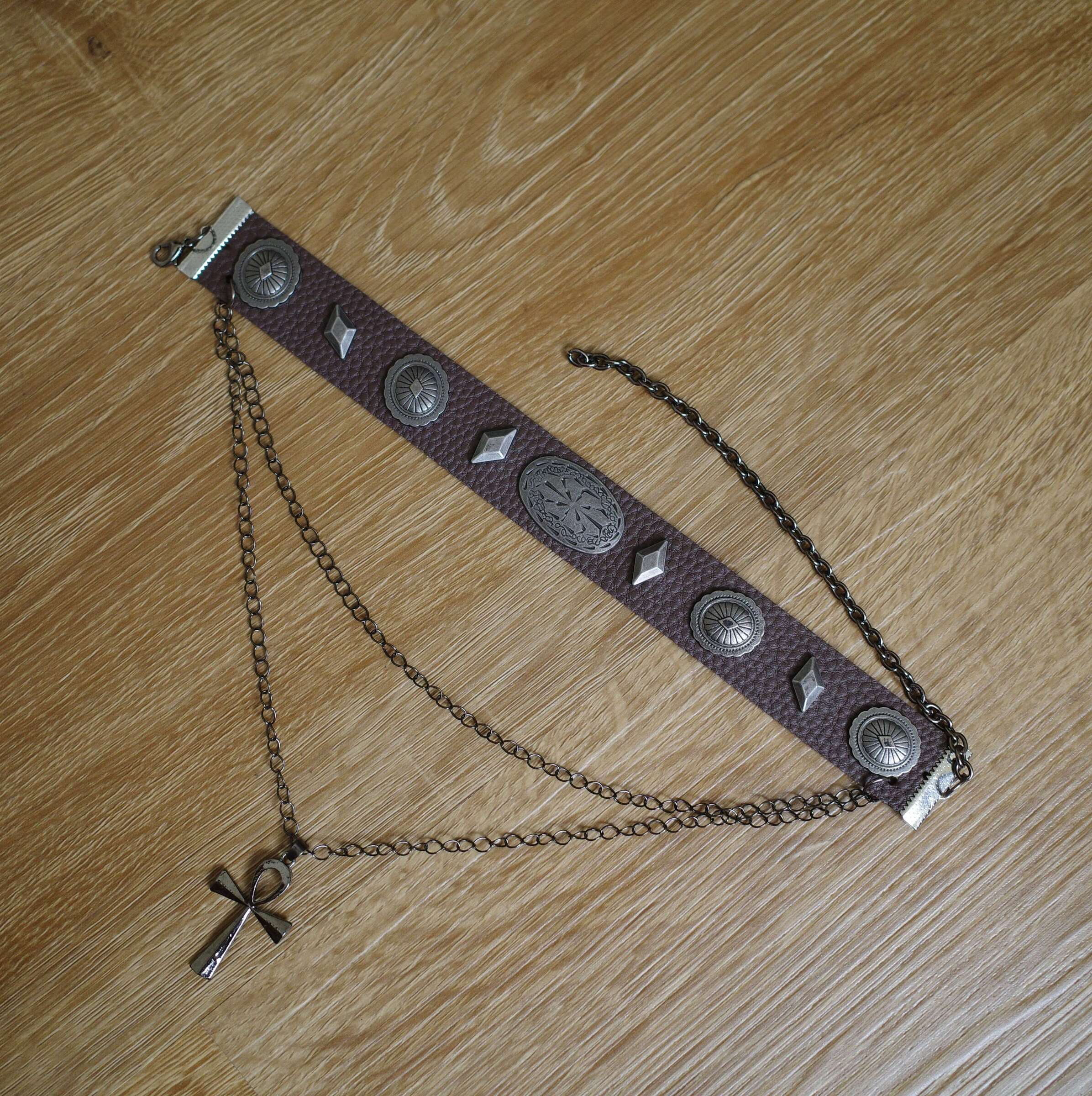 羅馬鉚釘皮革頸鍊2