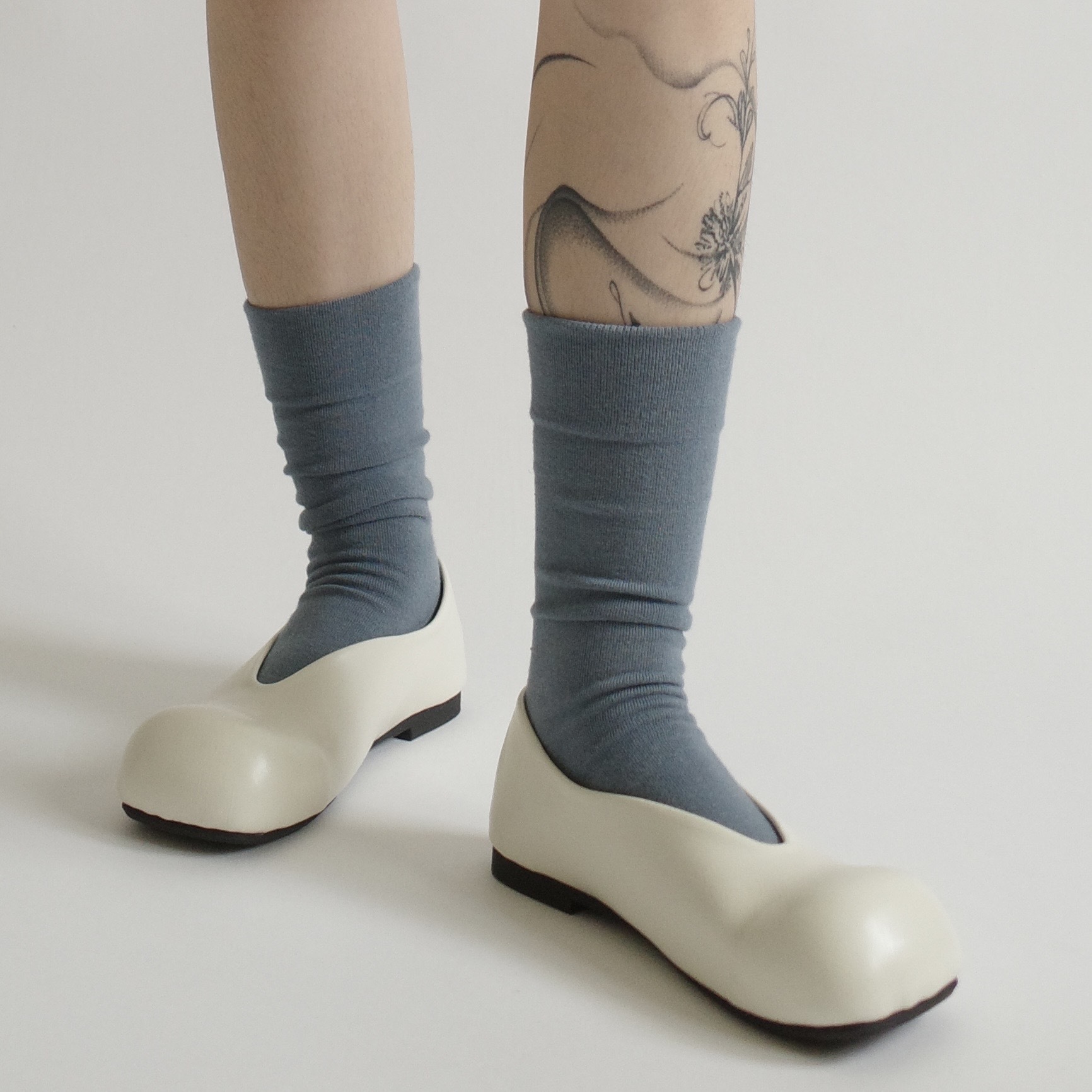 翹翹方頭平底皮鞋3