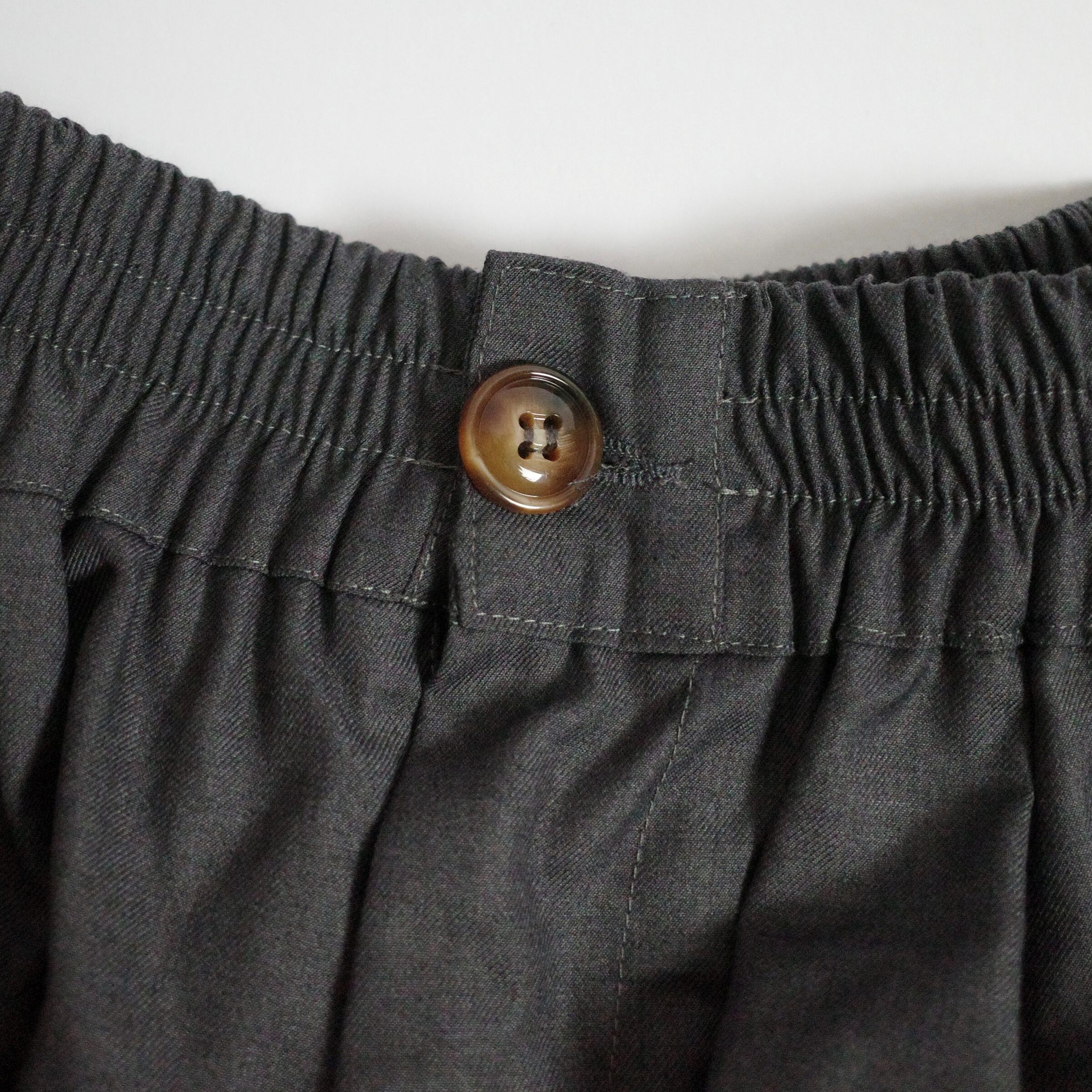 深灰燈籠西裝寬褲8