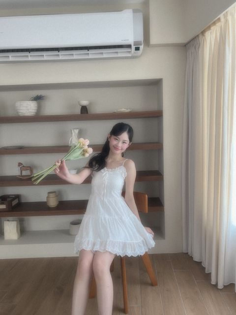 吊帶雕花洋裝1