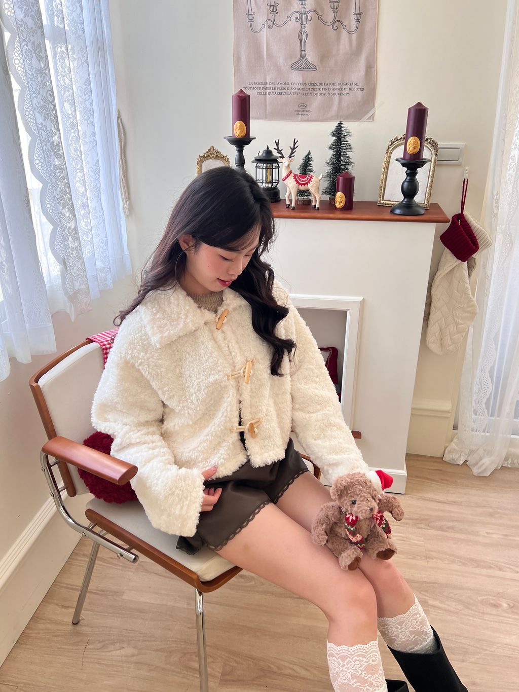 韓國羊羔毛牛角釦外套2