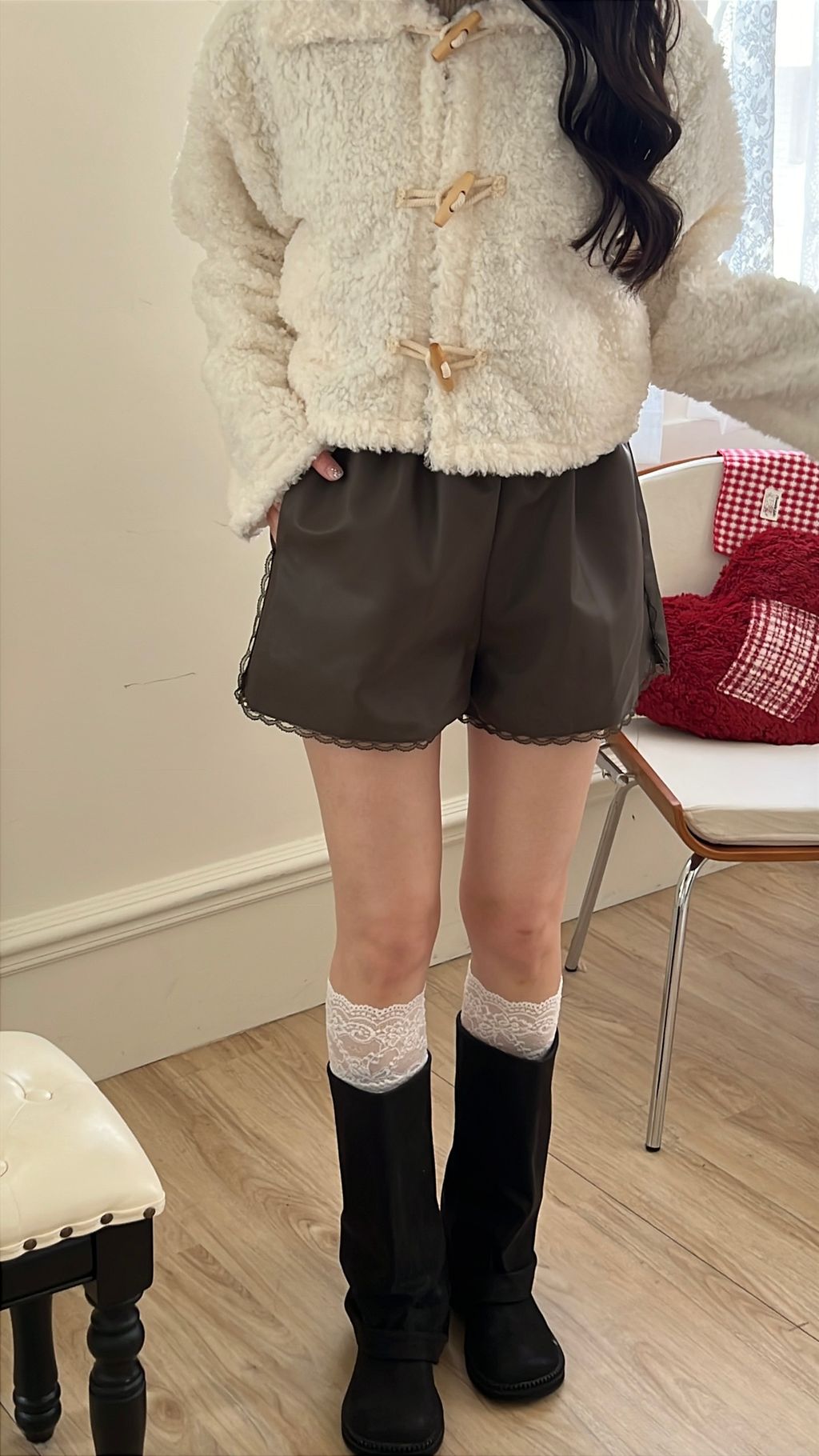 韓國羊羔毛牛角釦外套7