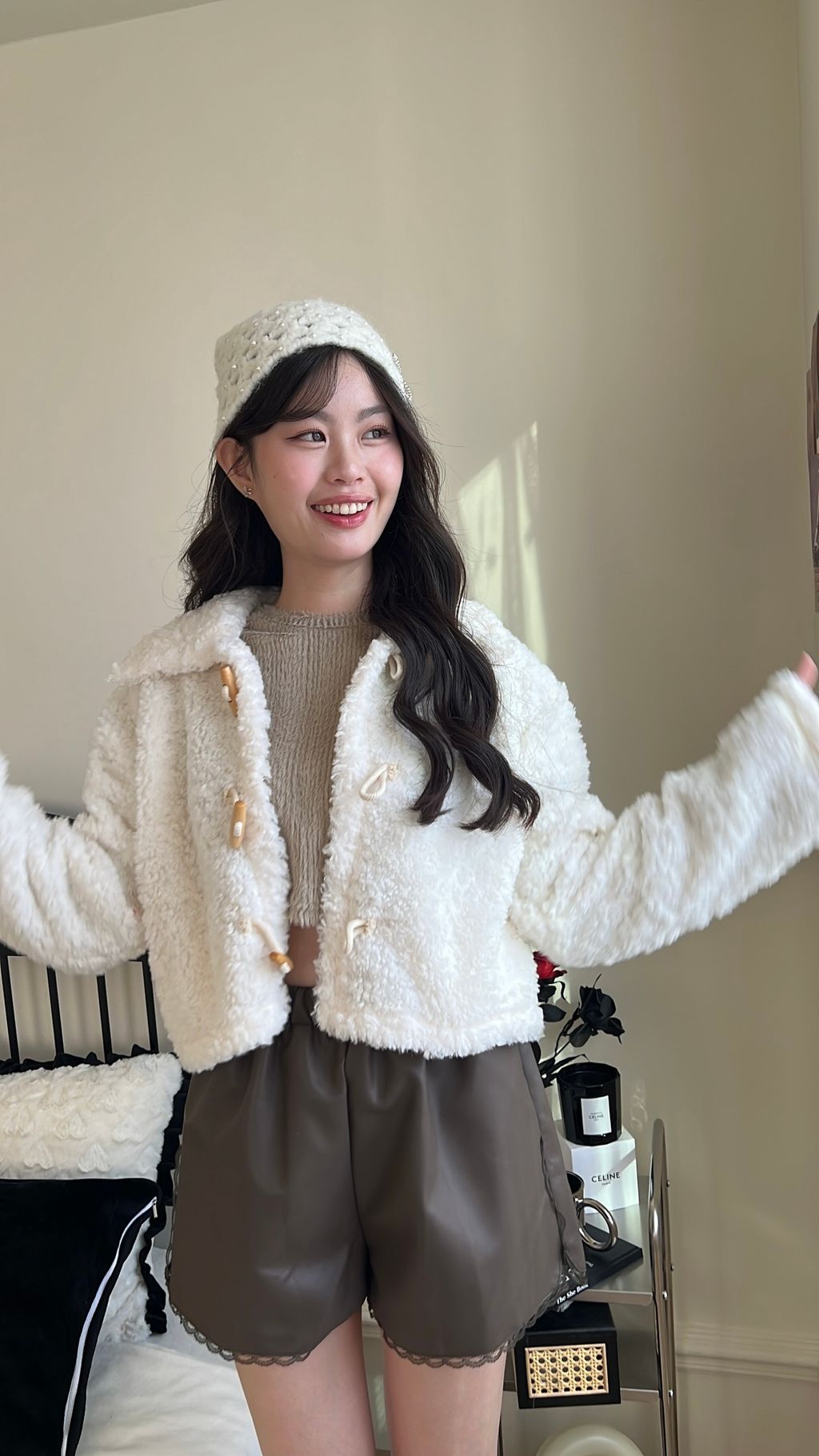 韓國羊羔毛牛角釦外套11