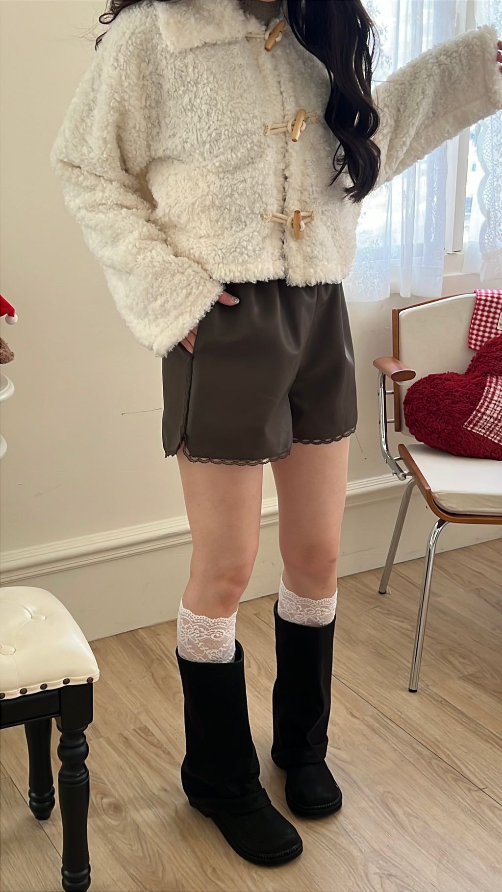 韓國羊羔毛牛角釦外套8