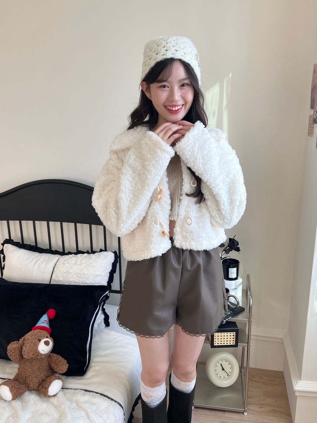 韓國羊羔毛牛角釦外套17