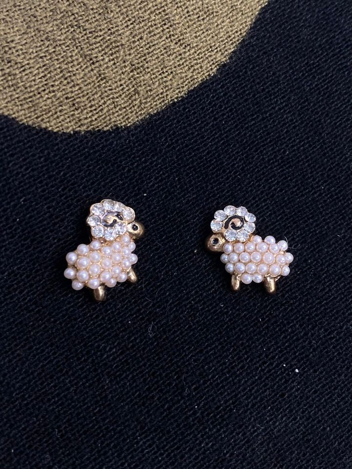 earrings3a.jpg