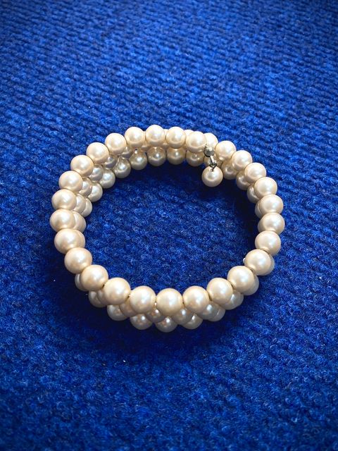 pearl bracelet 1c.jpg