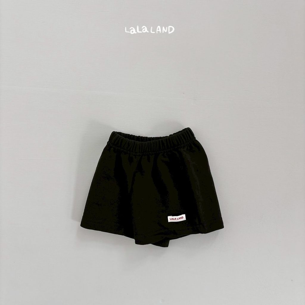 LINE_ALBUM_202605lalaland_260515_129