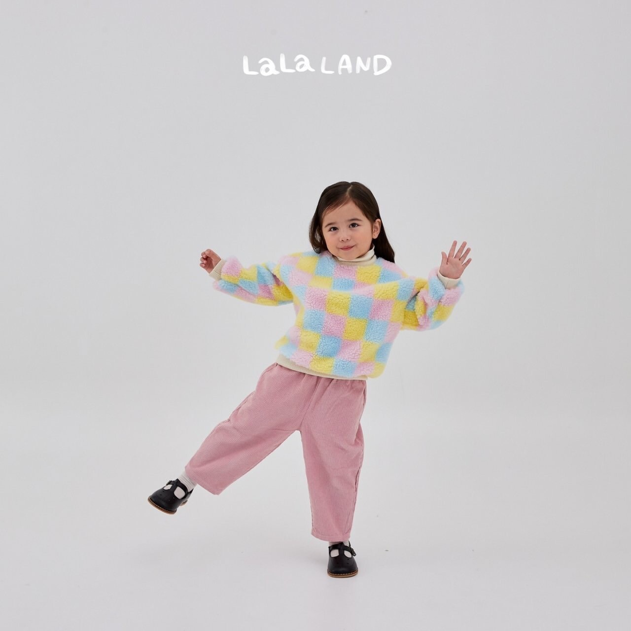 LINE_ALBUM_2023冬lalaland_240105_10