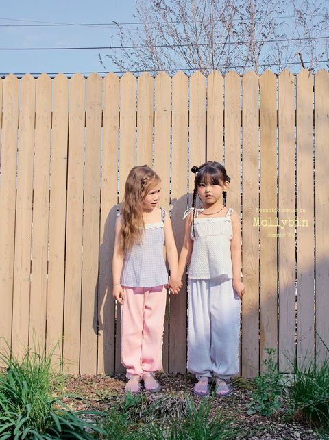 4CDEB02B-3650-4D88-94FC-9C1C5660DEBD