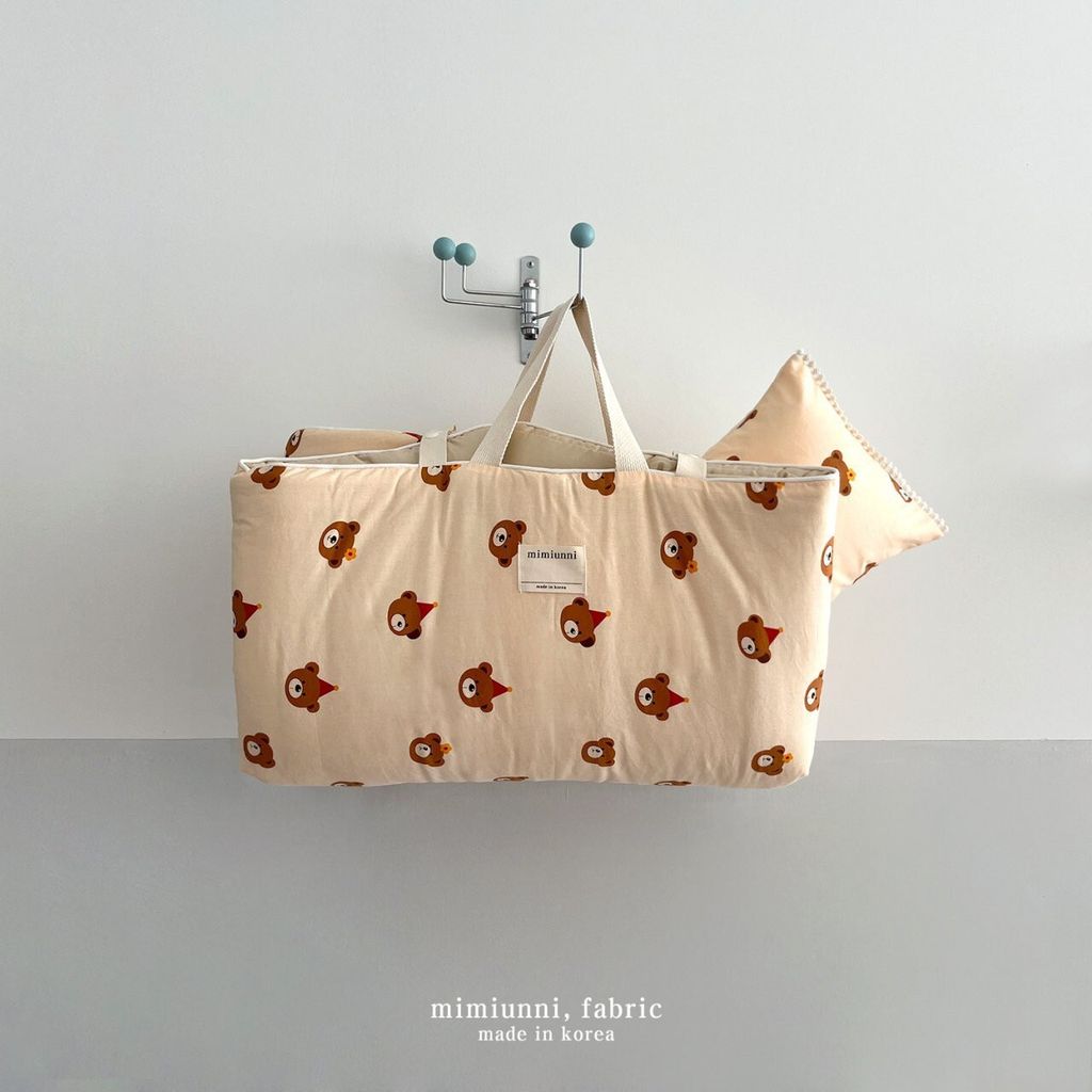 CCFC29A4-3ABA-4121-BDBB-BD9D53A73E4C