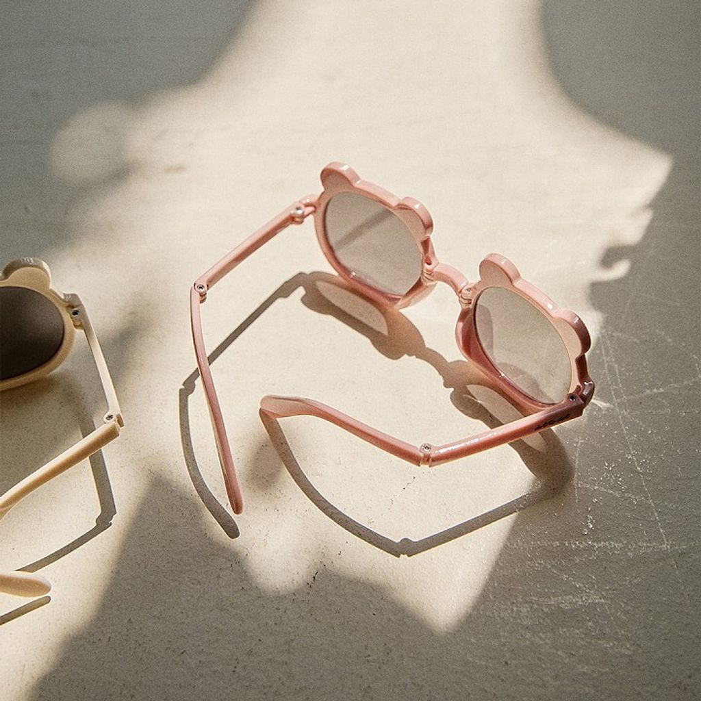 FAB1E030-7141-4E85-B7E9-7ADAC3A4CF13