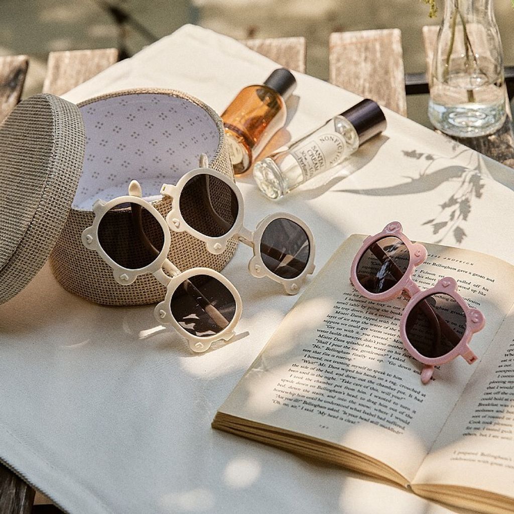 411DE5E2-69C2-47BB-B6BF-40F7900101D5