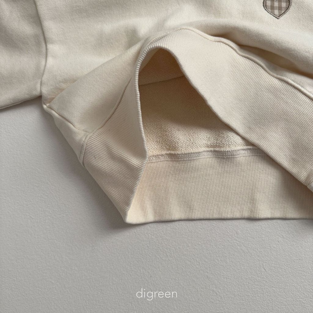 5663B355-224A-48EF-ACD1-C99F4142D839