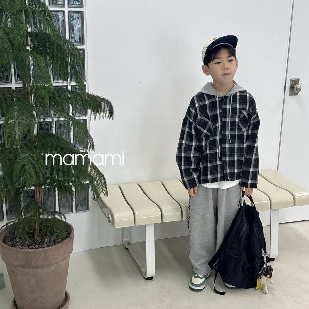 LINE_ALBUM_20250304mamami_250305_23