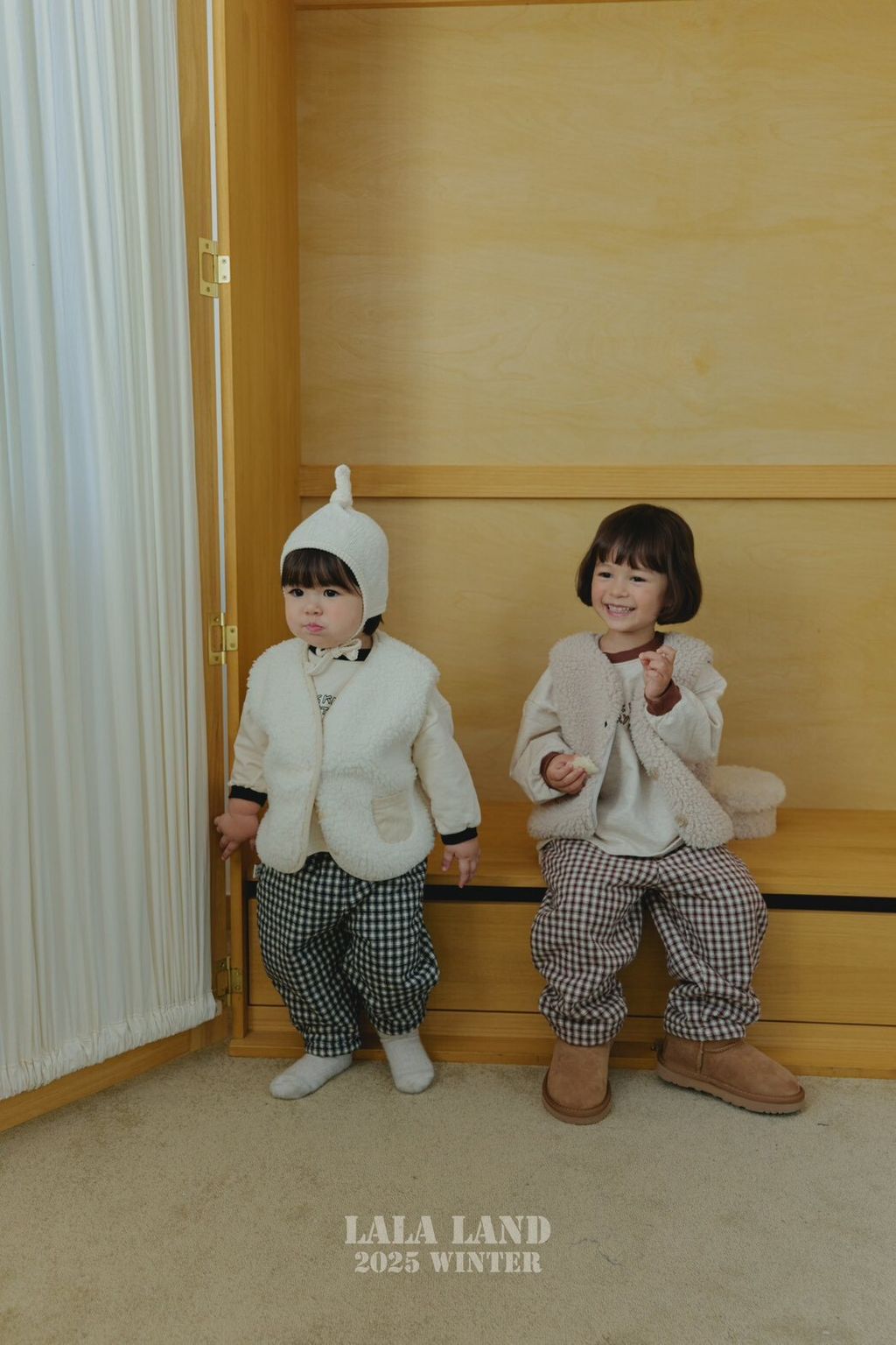 LINE_ALBUM_2025w_lalaland_251120_21