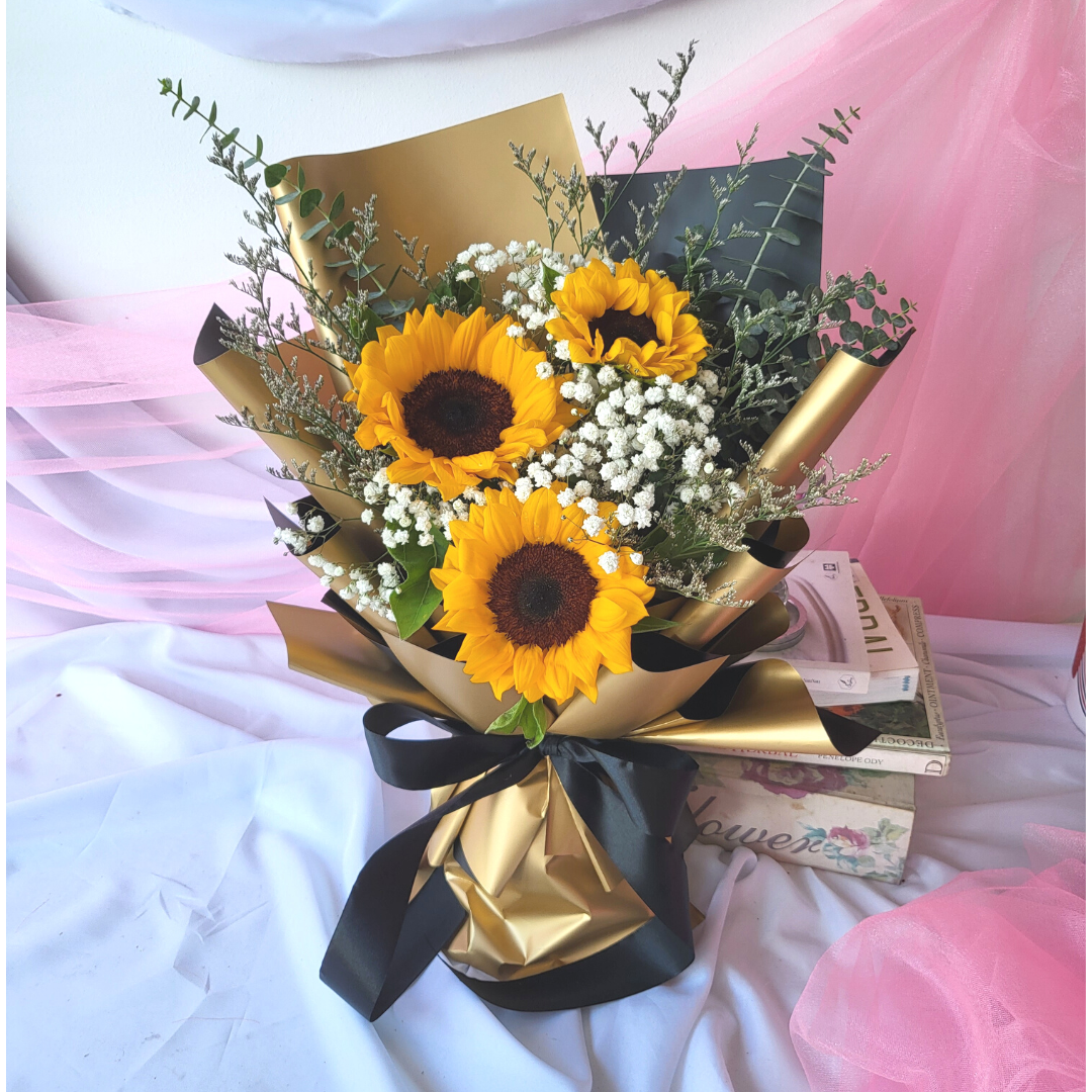 Aranza-sunflower-graduatioin-for him-flower ss2-flower-florist-florist-online-flower-delivery-kl-flower-petaling-jaya-florist-bouquet-red-rose