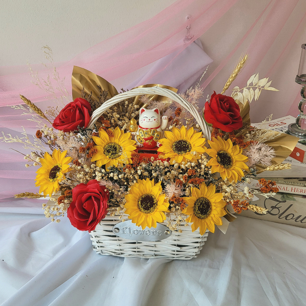 GINKONEKO. MANEKI NEKO CAT OPENING FLOWER ss2-flower-florist-florist-online-flower-delivery-kl-flower-petaling-jaya-florist-bouquet-red-rose