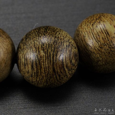 達拉干16mm13子手串_02.jpg