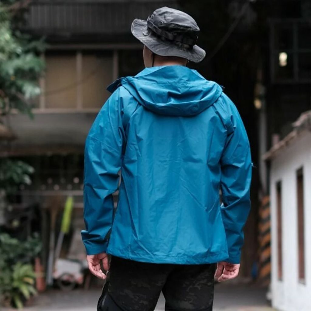 全境防雨風衣-輕量款共6色-晴空藍3.jpg