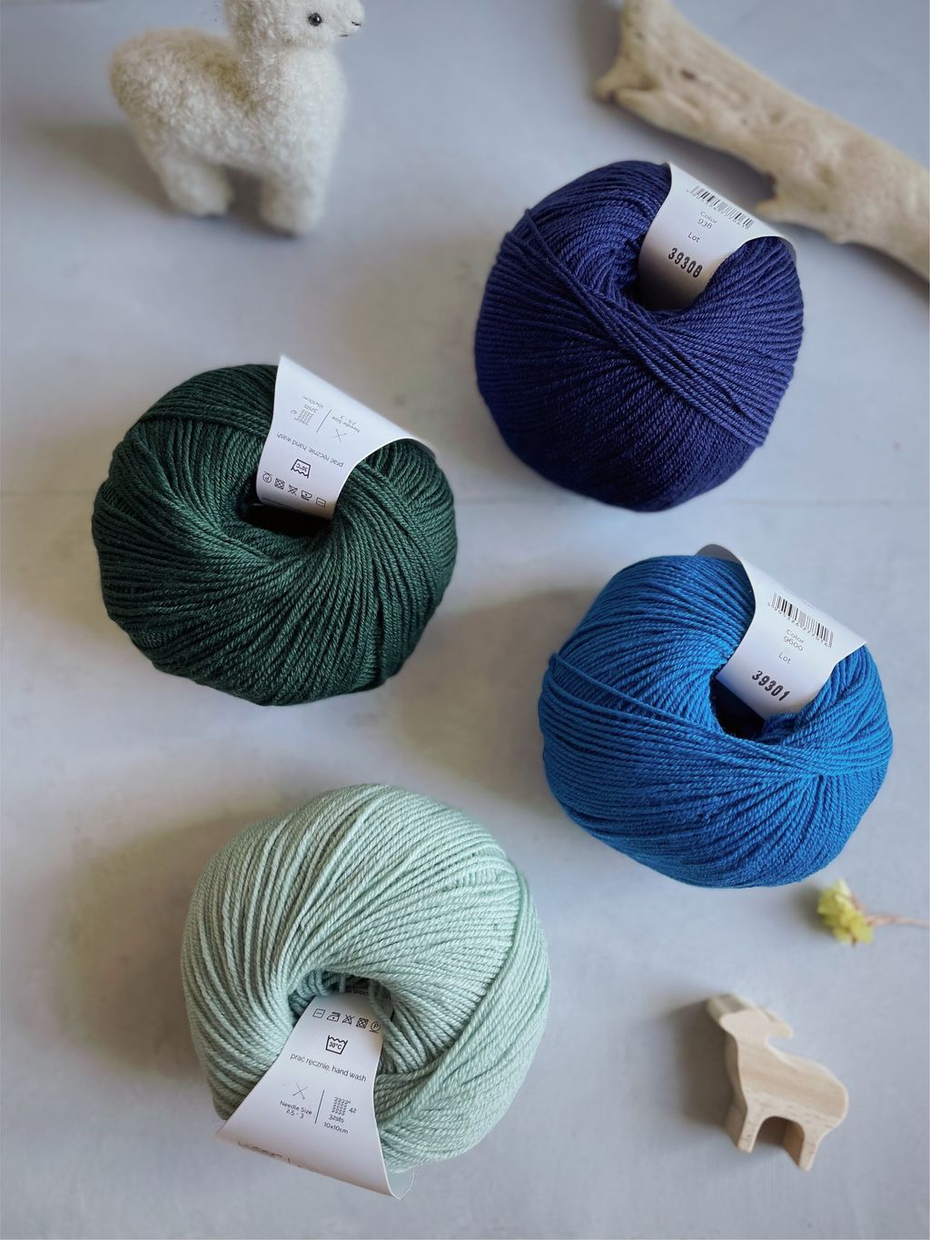 Merino Linen Aran Yarn Bundle, Steel - Perfect for PetiteKnit's