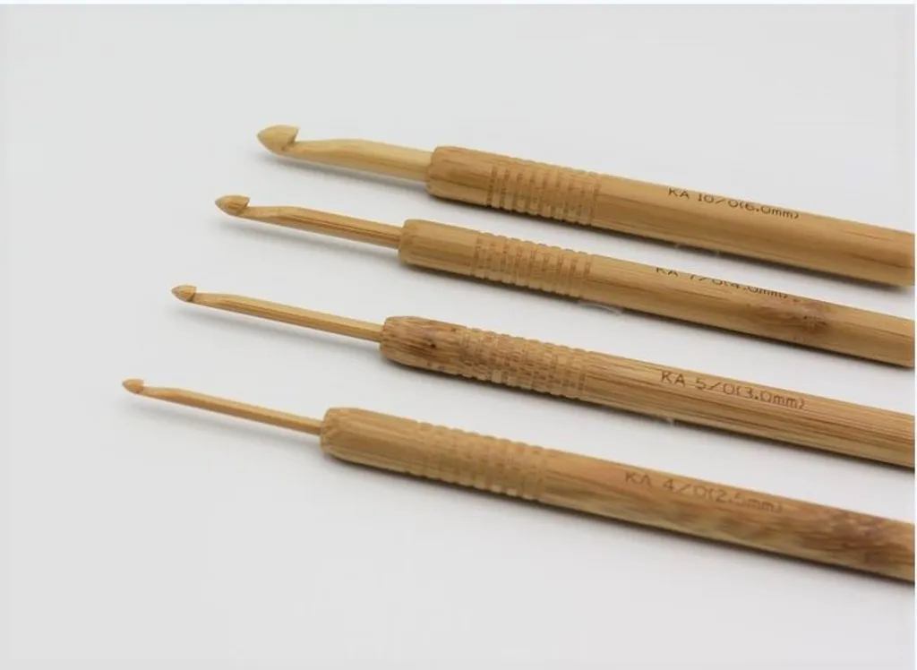 KA Crocht Hooks with Bamboo Tips_13cm_Image Photo (2)