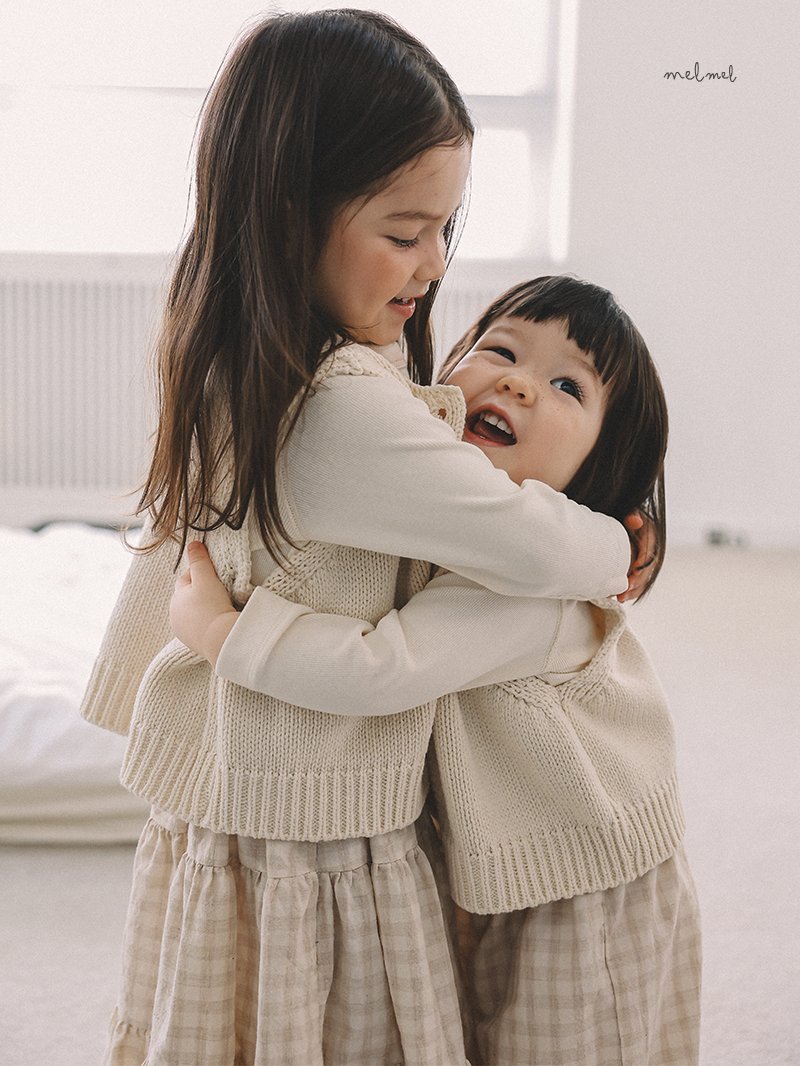 59072675-10o