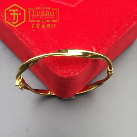 [916G] Möbius Bangle – Front View Open Design Gold Bracelet