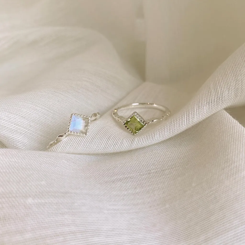 F6A9C153-FFC1-4112-9E40-68DF8E3D83A2