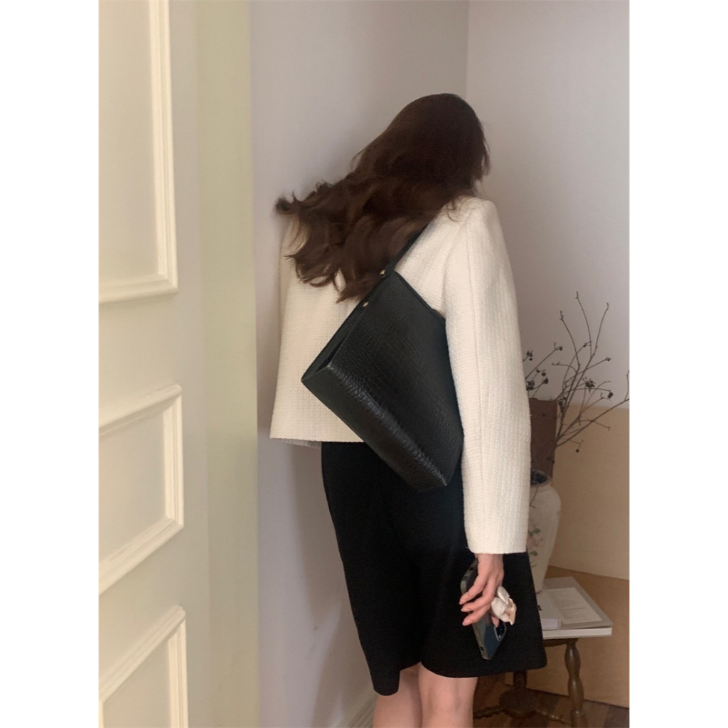 tw-11134207-820li-mlym7m2brojl79