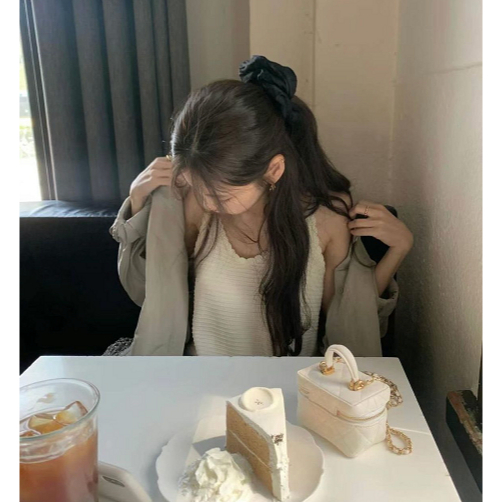 tw-11134207-7r990-lzojw2pjus66ab