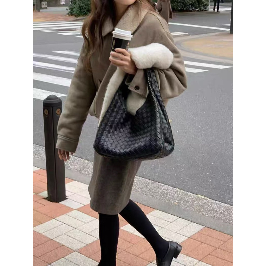 tw-11134207-81ztg-mii6os3j4qv6cb