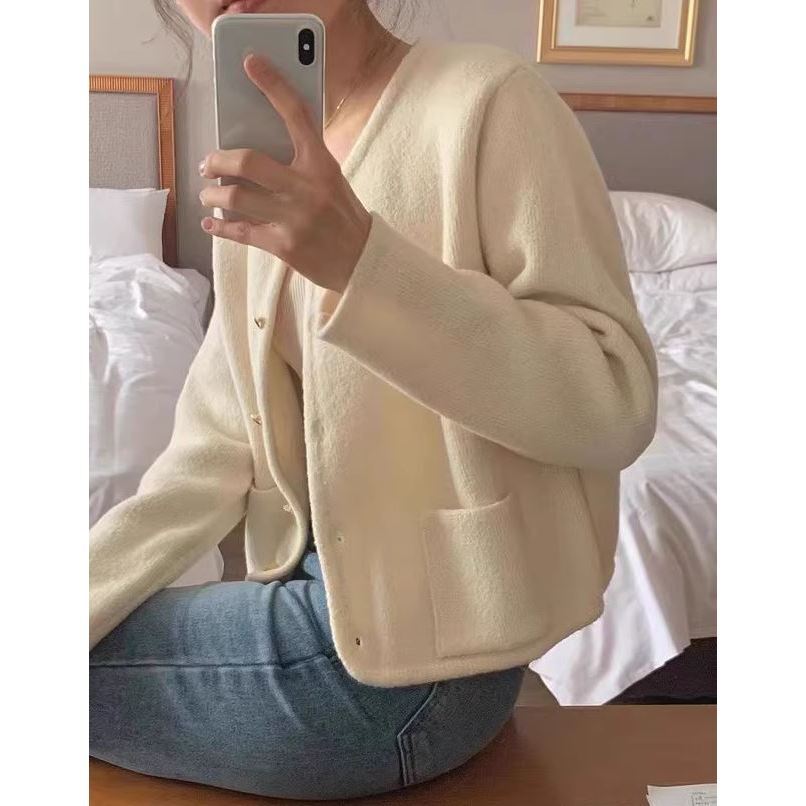 tw-11134207-7rase-m0igs4r30t0n25