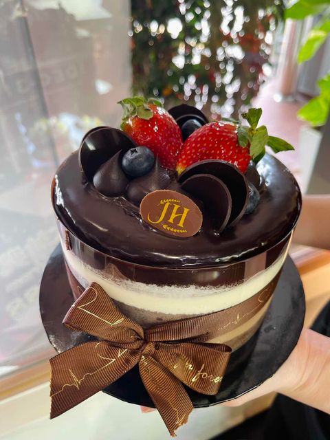 JH Pastry - Chocolate World – Ines Floral Design | Online Florist Melaka