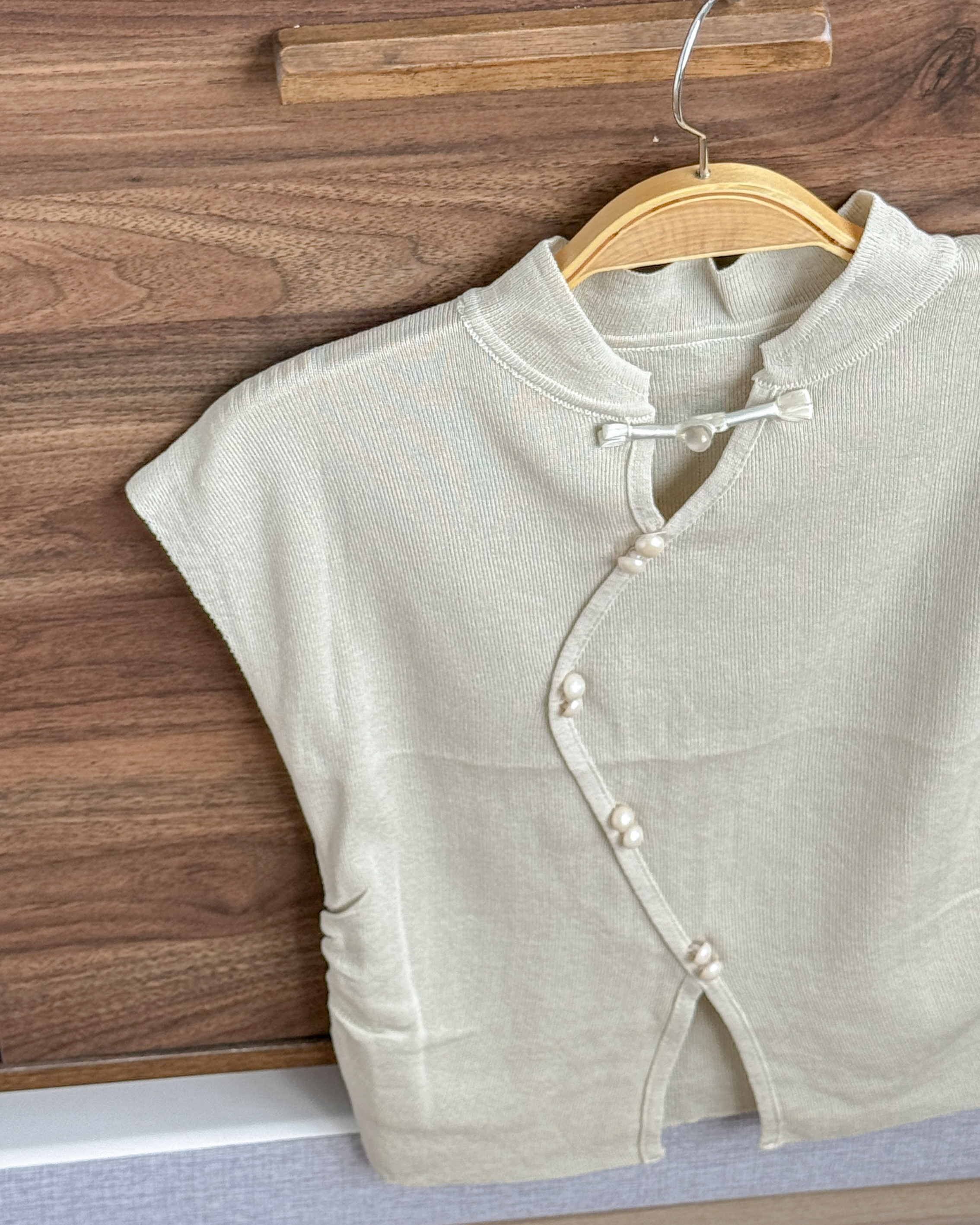 CE0E47D6-217B-4ACA-B11E-BE354A2AF85B