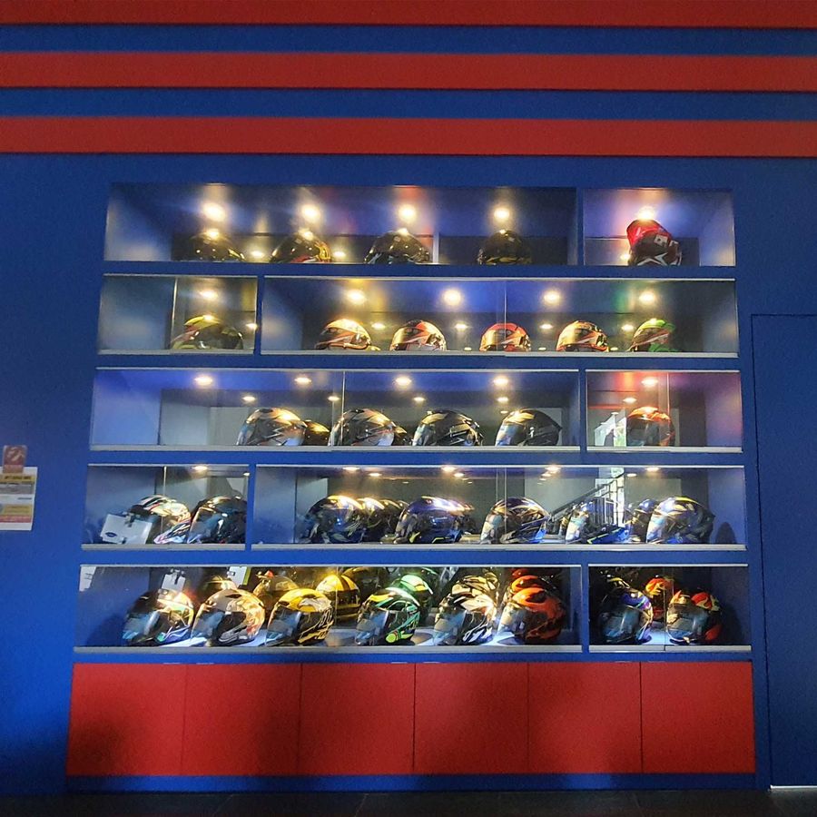 INTI DERAS BIKE SDN BHD (SEGAMAT JOHOR:ADA SERVIS PENGHANTARAN KHAS UNTUK SEMENANJUNG) |  - Helmet