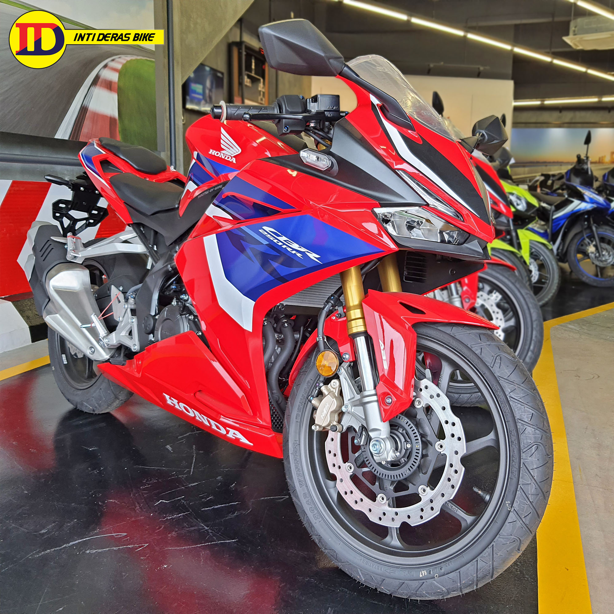 Honda CBR250RR Red 2022 (12).jpg