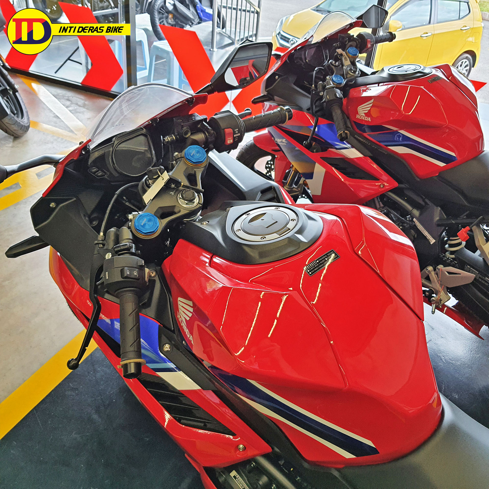 Honda CBR250RR Red 2022 (5).jpg
