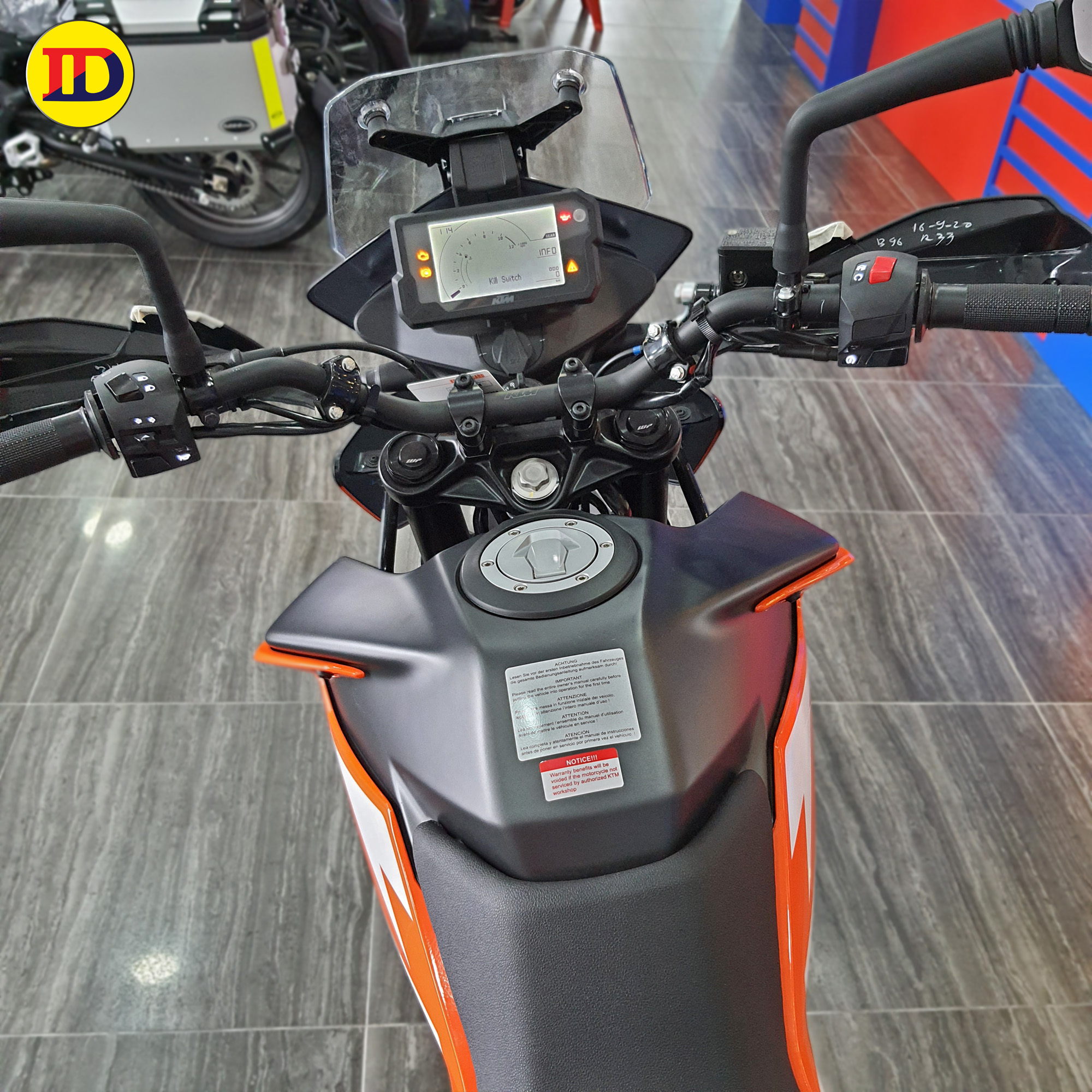 KTM Adventure 250 (9).jpg