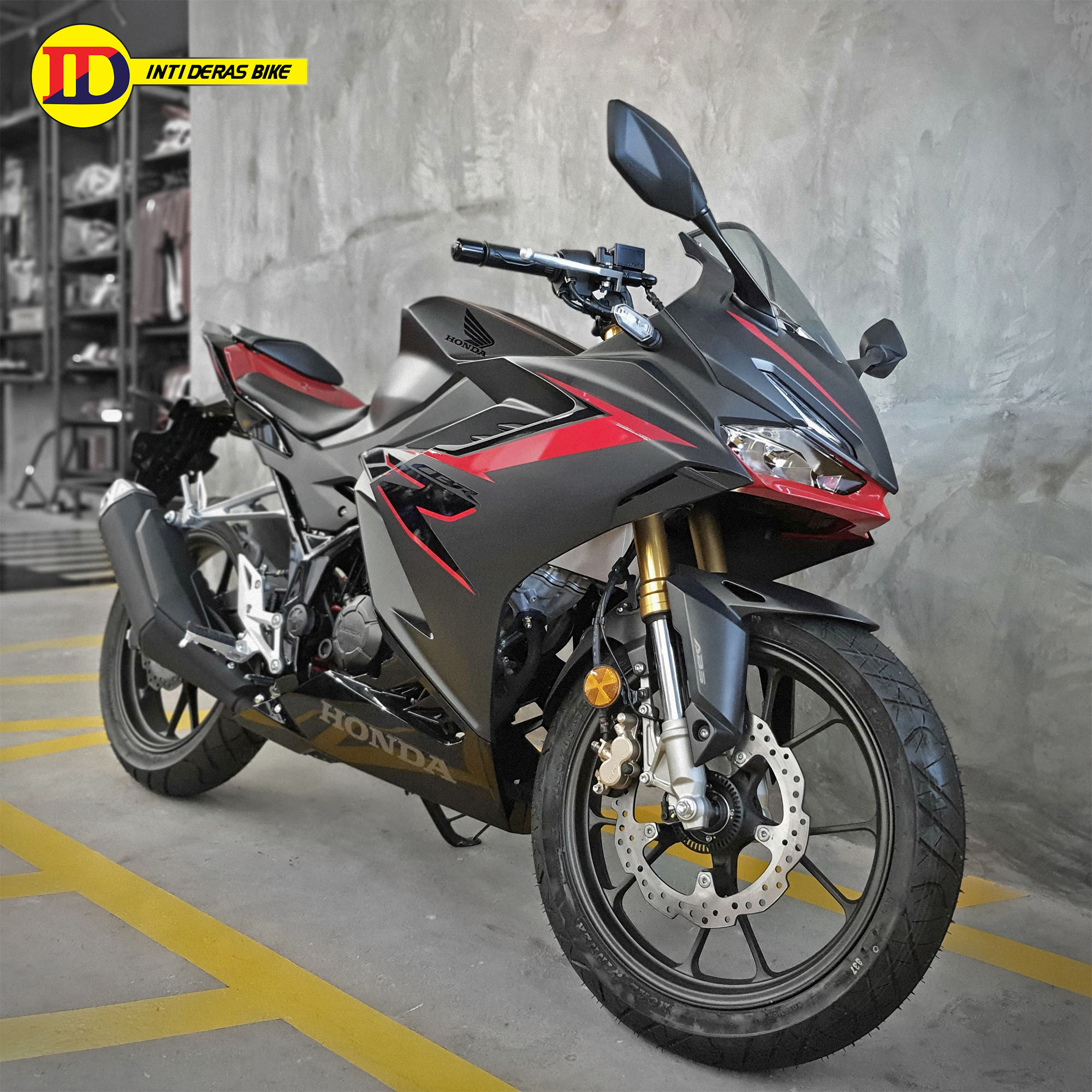 CBR150R Black (11)